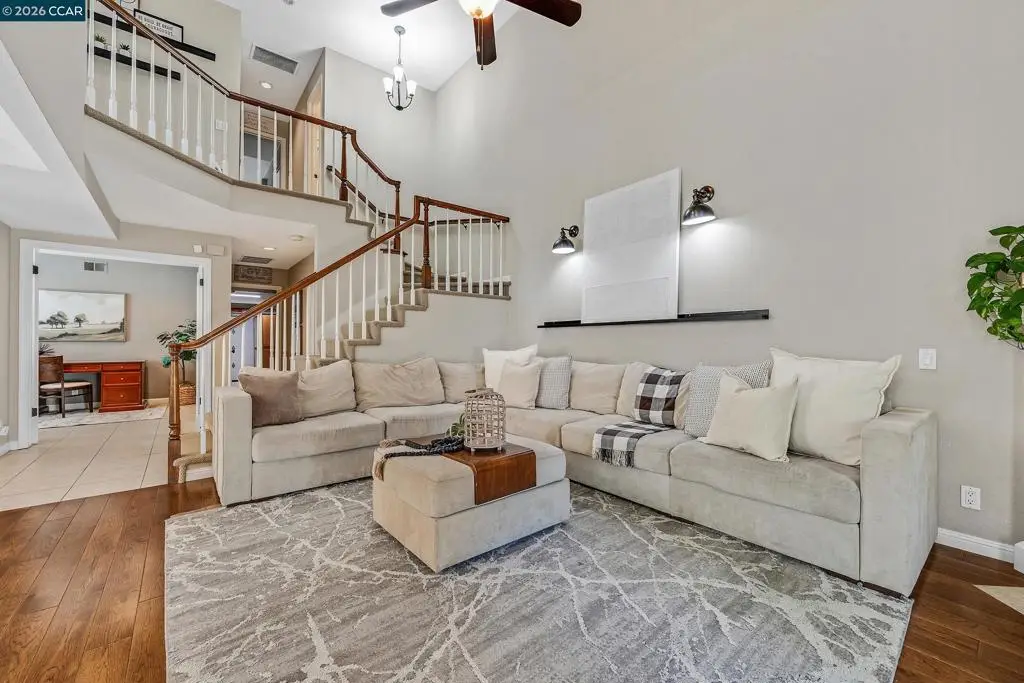 60 Rainbow Cir, Danville, CA 94506 - #1