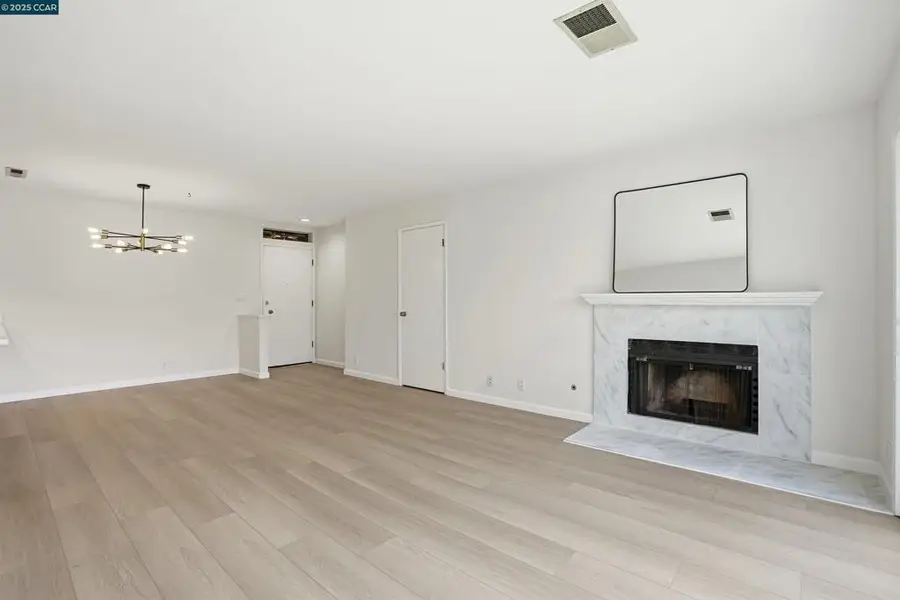 1077 Wesley Ct #7, Walnut Creek, CA 94597 - Image #3