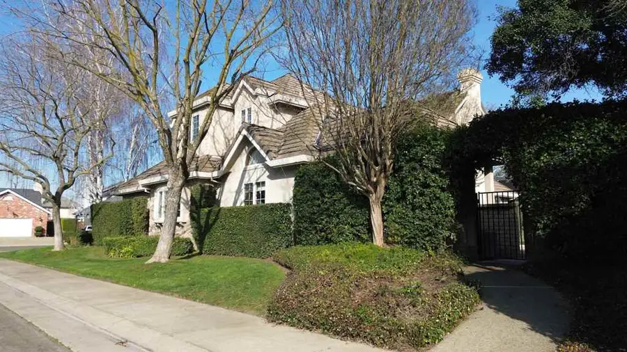 2350 Saint Anton Dr, Lodi, CA 95242 - #3