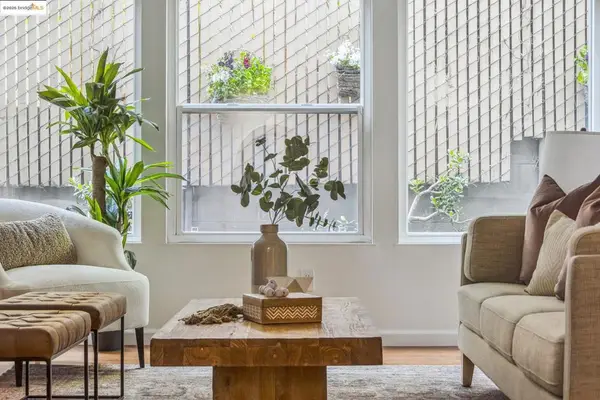 22 Moss Ave #107, Oakland, CA 94610