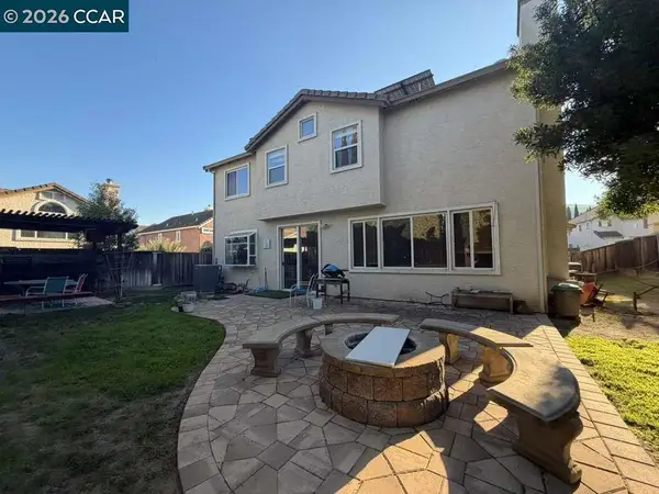 4 Deer Hill Ct, Pittsburg, CA 94565