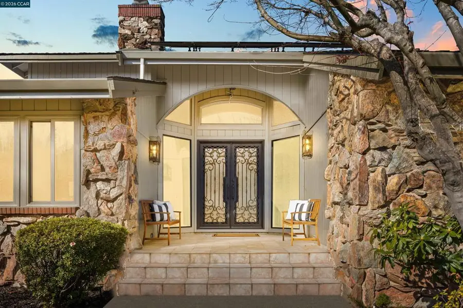 551 551 Blackhawk Club Dr, Danville, CA 94506 - Image #2