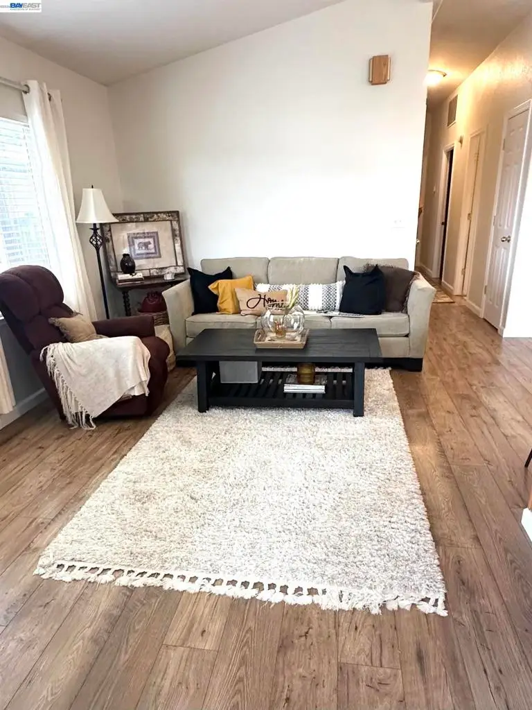 884 Sungold Cir, Livermore, CA 94551 - #3