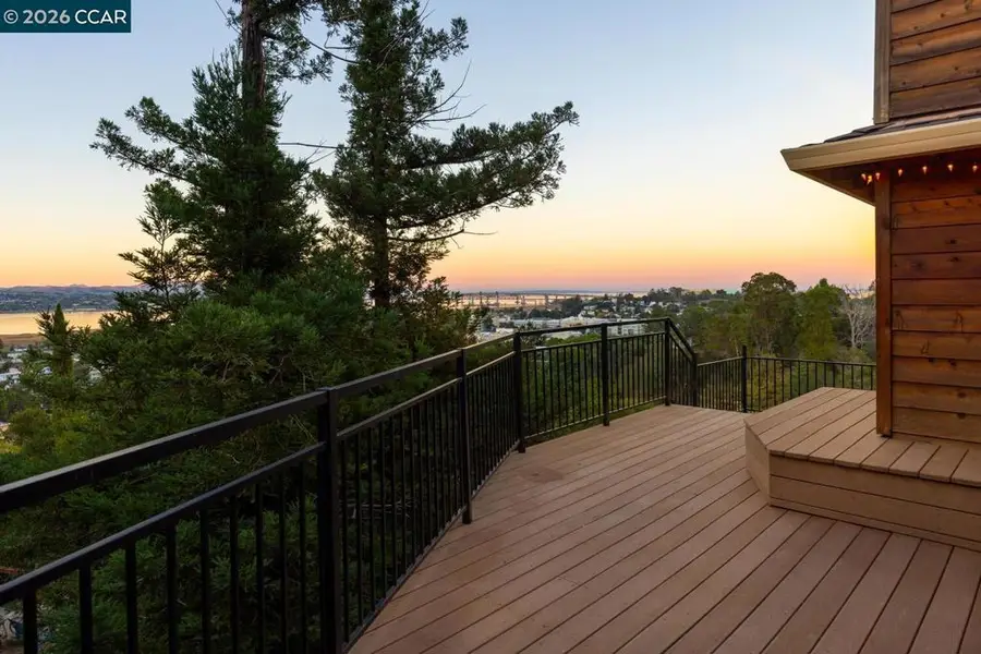 1087 Hillside Dr, Martinez, CA 94553 - #2