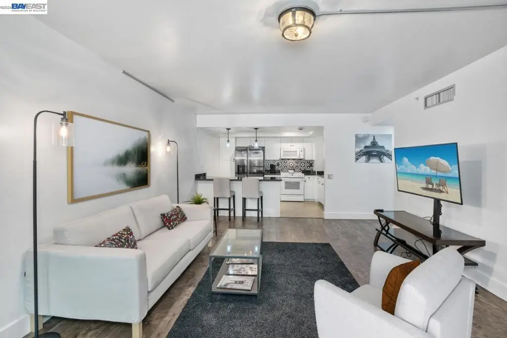 500 500 N St #205, Sacramento, CA 95814 - #1