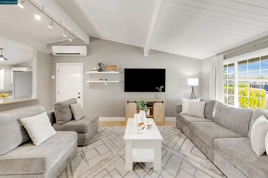 2261 Gehringer Dr, Concord, CA 94520 - #3