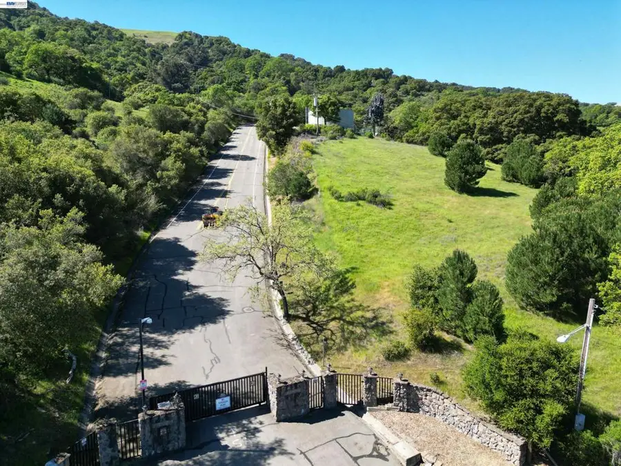 3984 Foothill Rd, Pleasanton, CA 94588 - #3