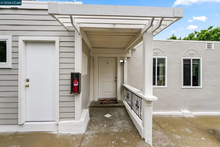 2220 2220 S Crest Ave, Martinez, CA 94553 - #2