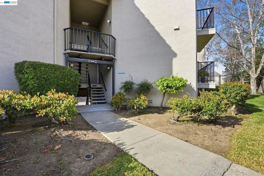 39490 Albany Cmn #X, Fremont, CA 94538 - #3