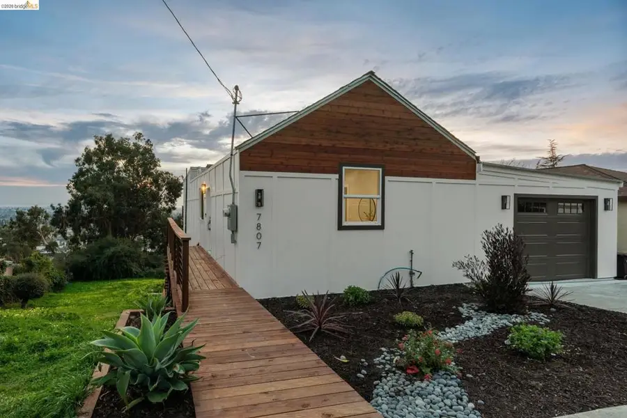 7807 Outlook Ave, Oakland, CA 94605 - #2