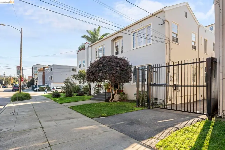 359 41st St, Oakland, CA 94609 - #3