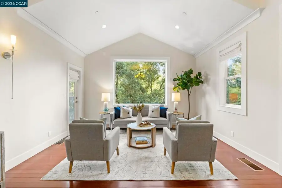 6165 6165 Doncaster Pl, Oakland, CA 94611 - #2