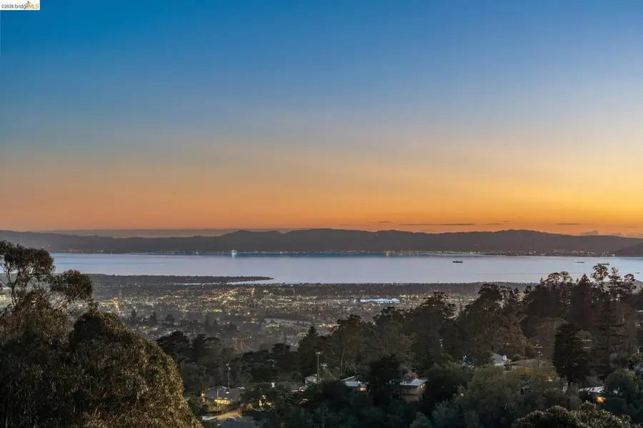 1925 1925 Manzanita Dr, Oakland, CA 94611 - #3