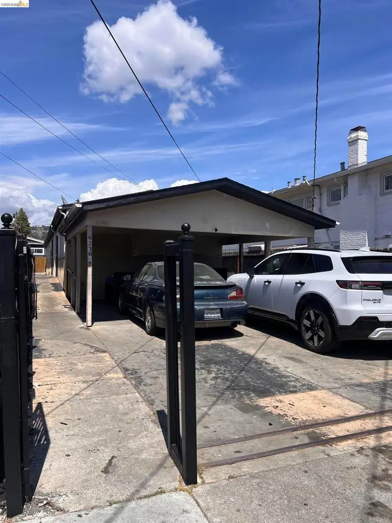 6230 Hayes St, Oakland, CA 94621 - #2