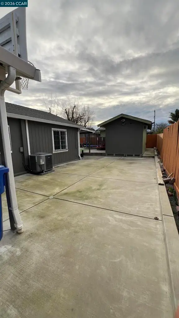 39 Canal Dr., Bay Point, CA 94565 - #3