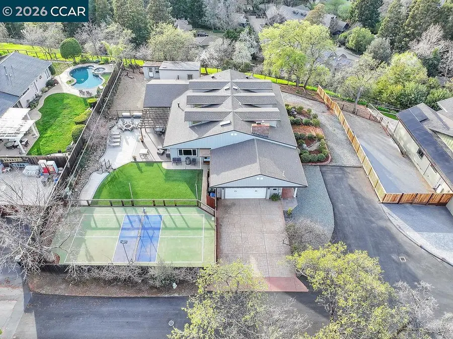 500 Douglas Rd, Clayton, CA 94517 - #2