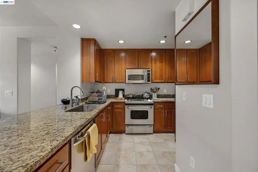423 7th St #220, Oakland, CA 94607 - #2
