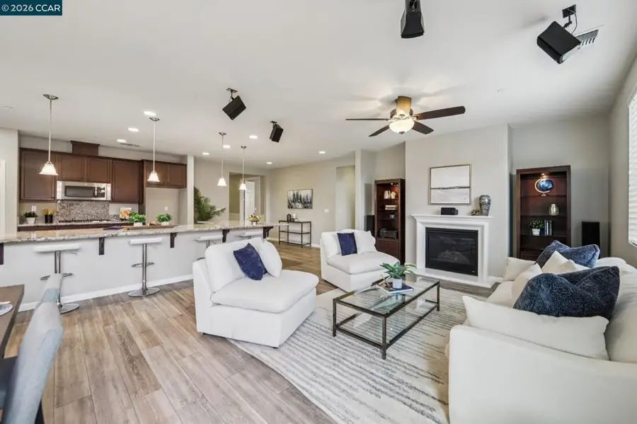 421 421 W Gravino Dr, Mountain House, CA 95391 - #3