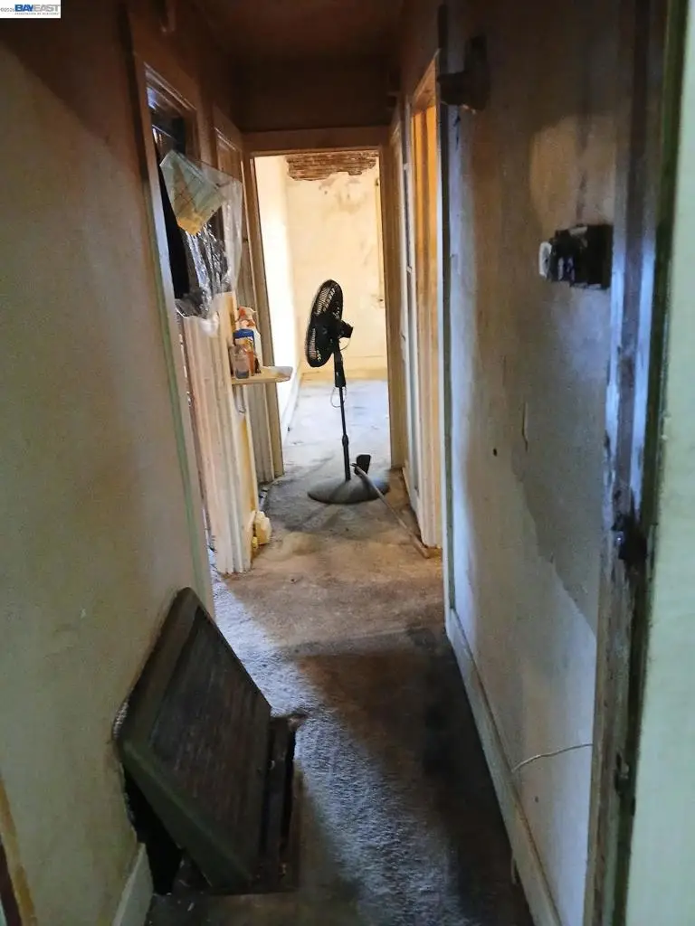 Address Withheld By Seller, Oakland, CA 94621 - #3