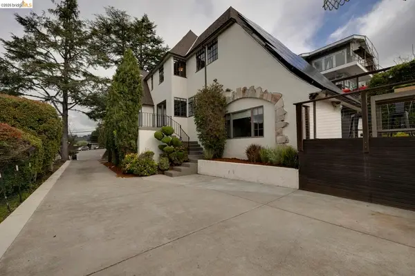 6344 6344 Snake Rd, Oakland, CA 94611