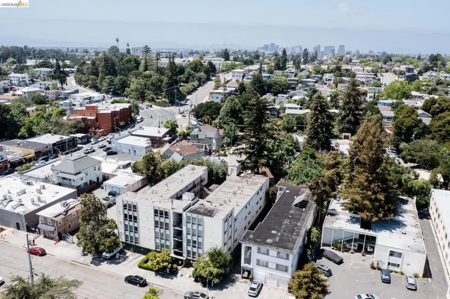 3525 3525 Dimond, Oakland, CA 94602 - #3