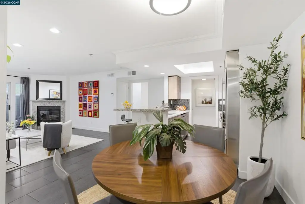 2560 2560 Oak Rd #122, Walnut Creek, CA 94597 - #1