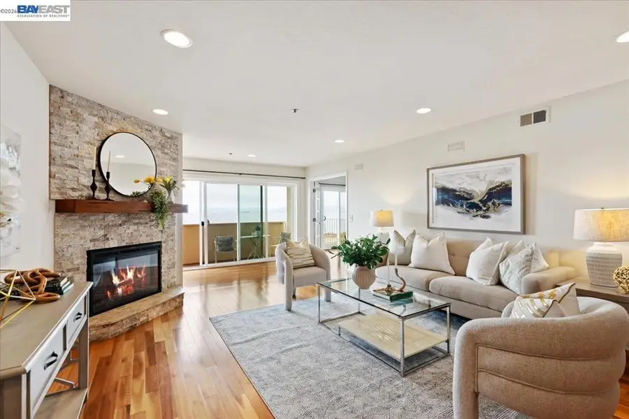 933 Shoreline Dr #203, Alameda, CA 94501 - #2