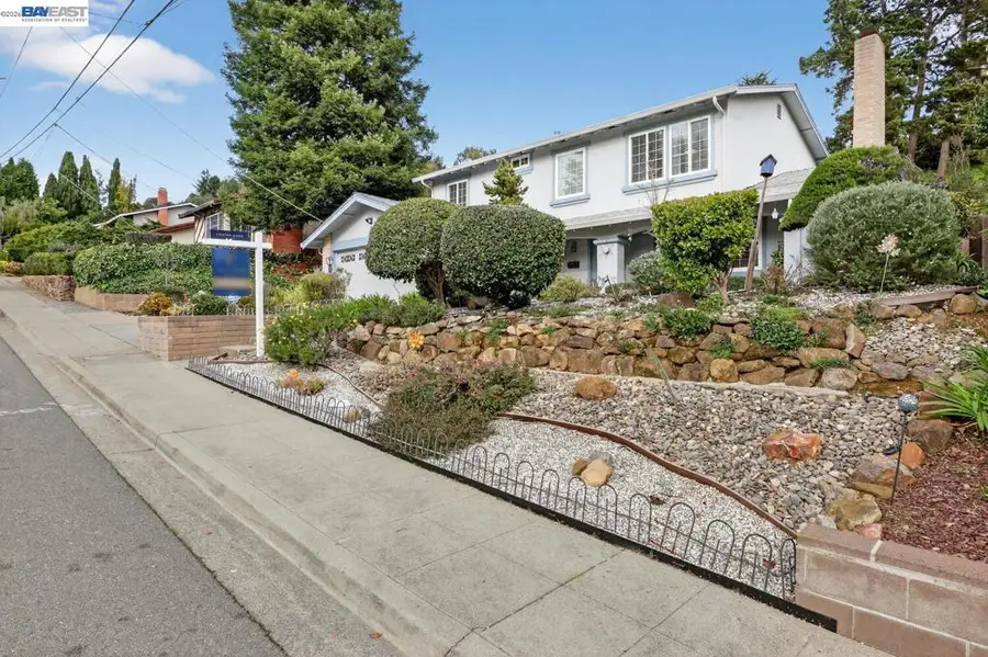 5827 Cold Water Drive, Castro Valley, CA 94552 - #3