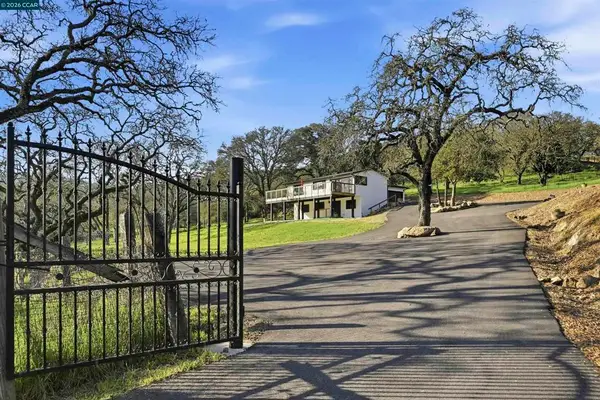 2087 2087 1st Ave, Napa, CA 94558