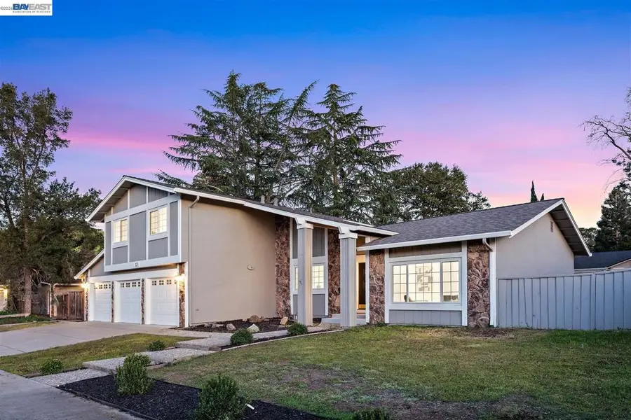 321 Semillon Cir, Clayton, CA 94517 - #2