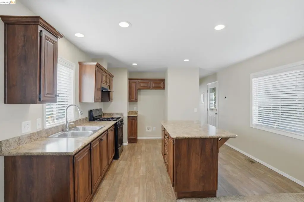 360 E Grant Line Rd, Tracy, CA 95376 - #1