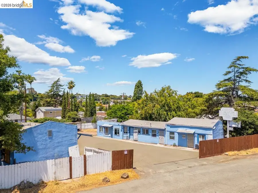 121 Lincoln Rd, Vallejo, CA 94590 - #2
