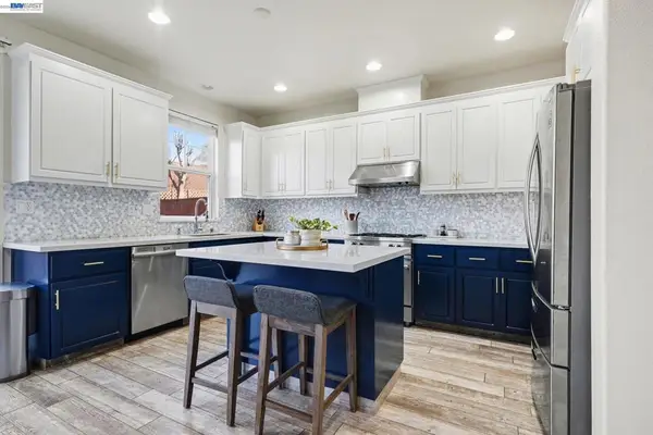 3092 3092 Madsen St, Hayward, CA 94541