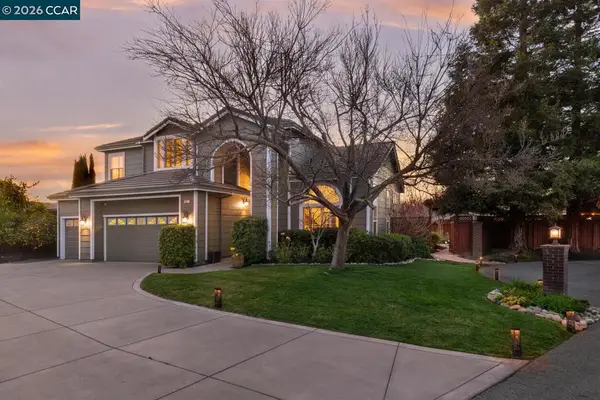 2042 Smith Ln, Concord, CA 94518