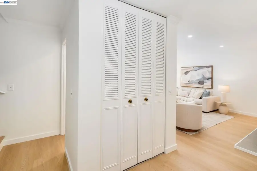 6558 6558 Lucas Ave #202, Oakland, CA 94611 - #3