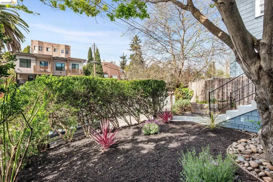 3316 3316 Harrison St, Oakland, CA 94611 - #2