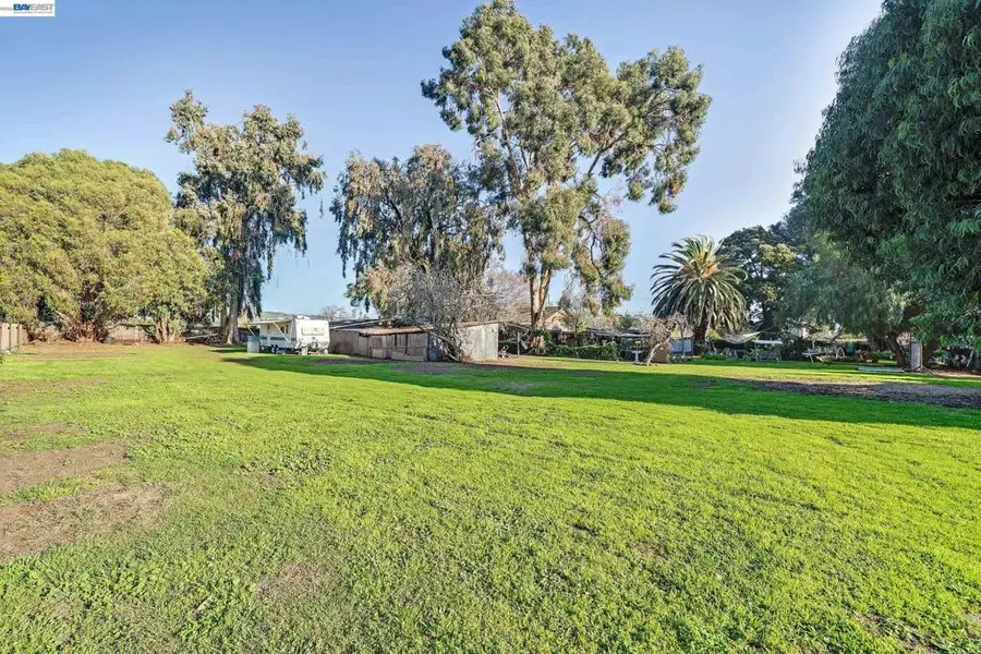 1177 Thiel Rd, Hayward, CA 94544 - #3