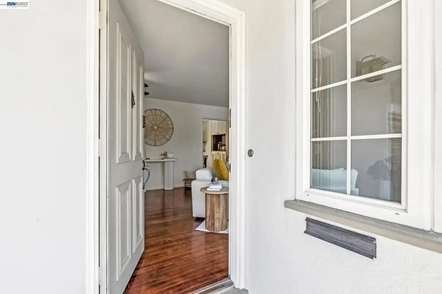 18810 Madison Ave, Castro Valley, CA 94546 - #2