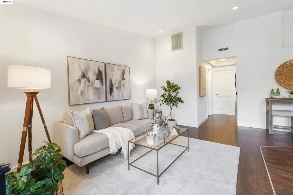 232 Race St, San Jose, CA 95126 - #1