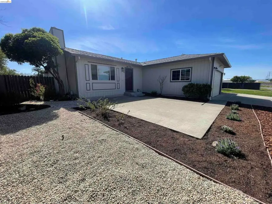 620 N 2nd St, Dixon, CA 95620 - #2