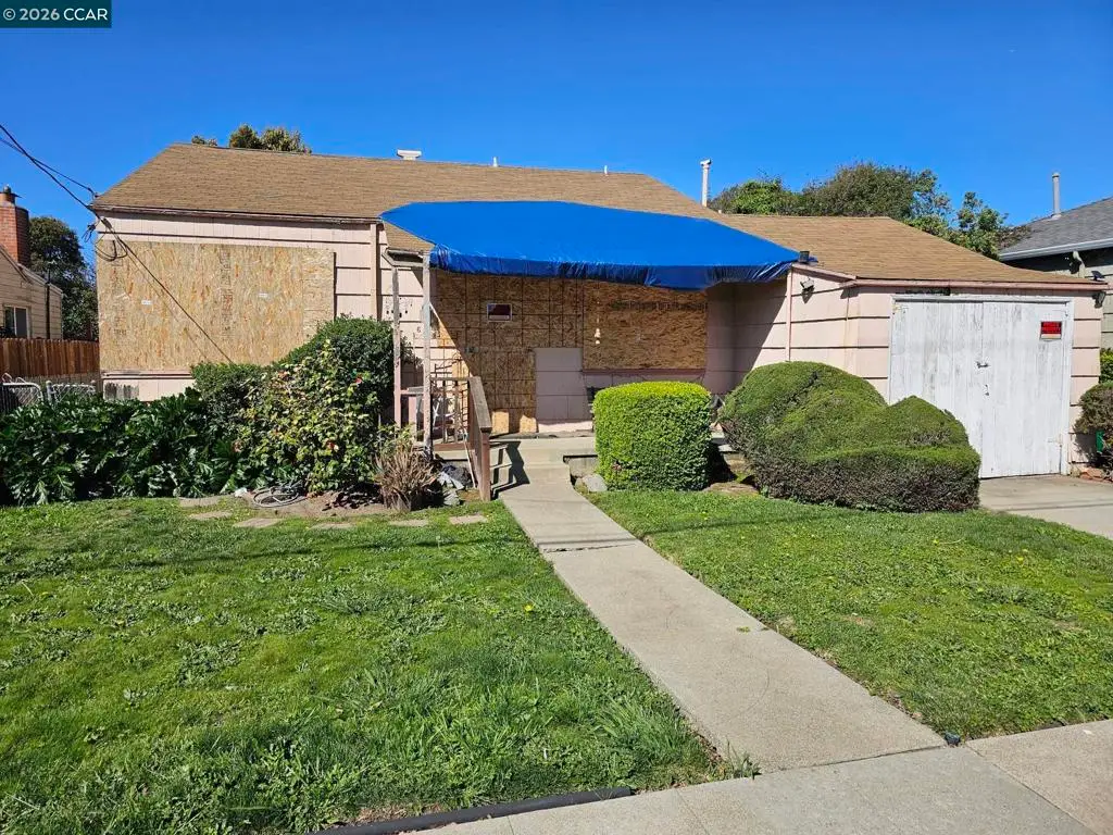 659 31st St, Richmond, CA 94804 - #1