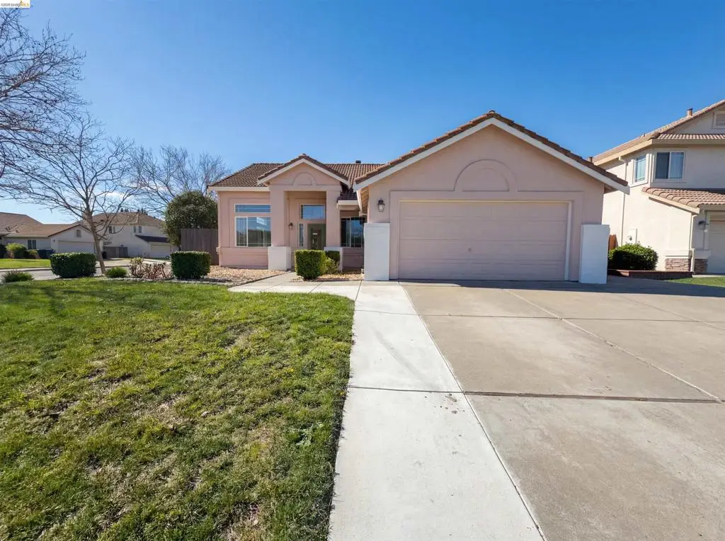 300 Perkins Ct, Suisun City, CA 94585 - #1