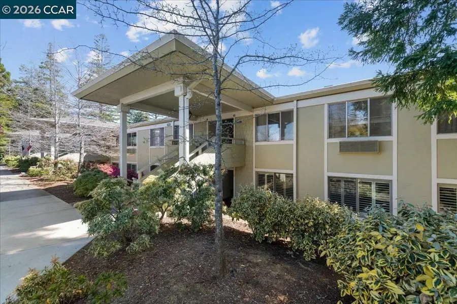 2100 Skycrest Dr #12, Walnut Creek, CA 94595 - #3