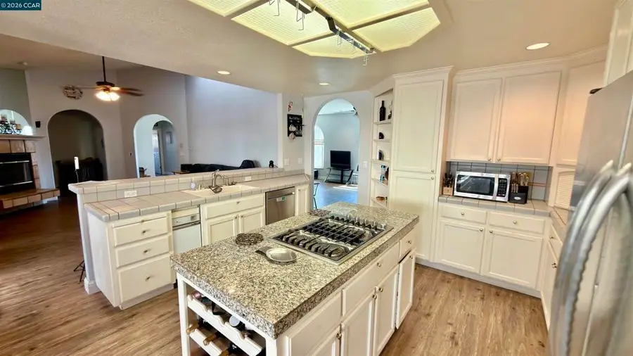 5593 Edgeview Dr, Discovery Bay, CA 94505 - #3