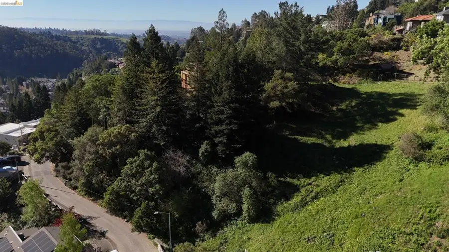 7137 Buckingham Blvd., Berkeley, CA 94705 - #3