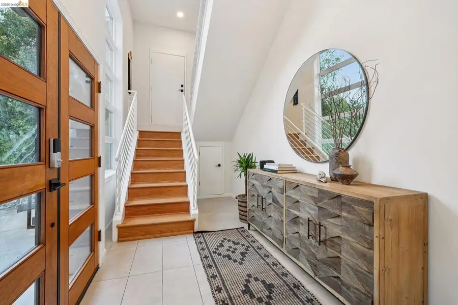 6869 Bristol Dr, Berkeley, CA 94705 - #3