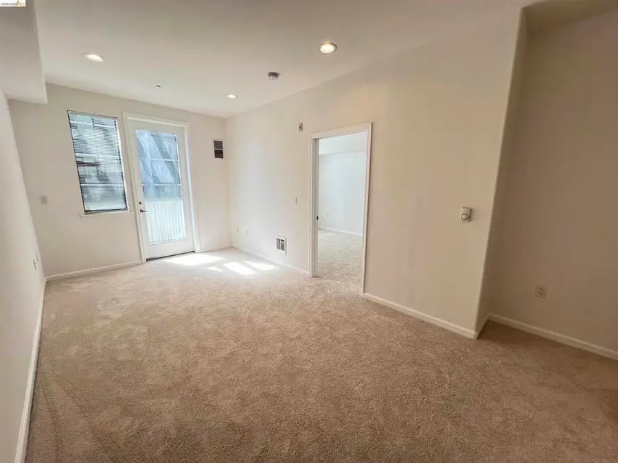 989 Franklin St #621, Oakland, CA 94607 - #2