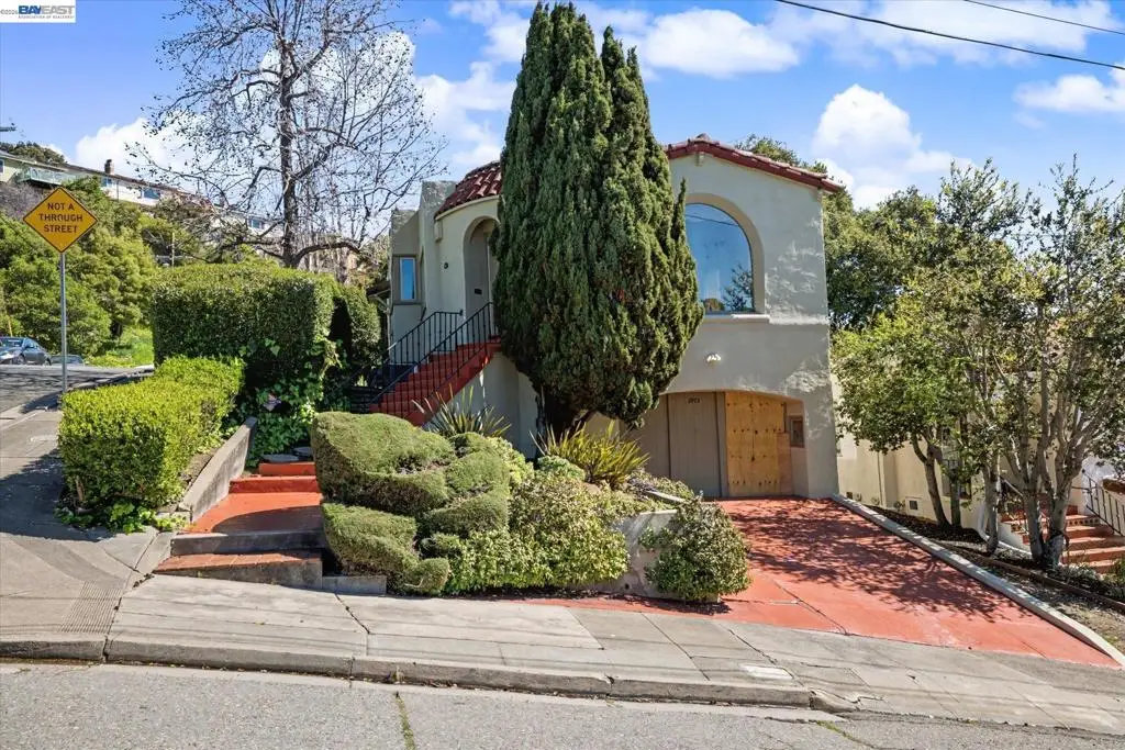 2972 El Monte Ave, Oakland, CA 94605 - #1