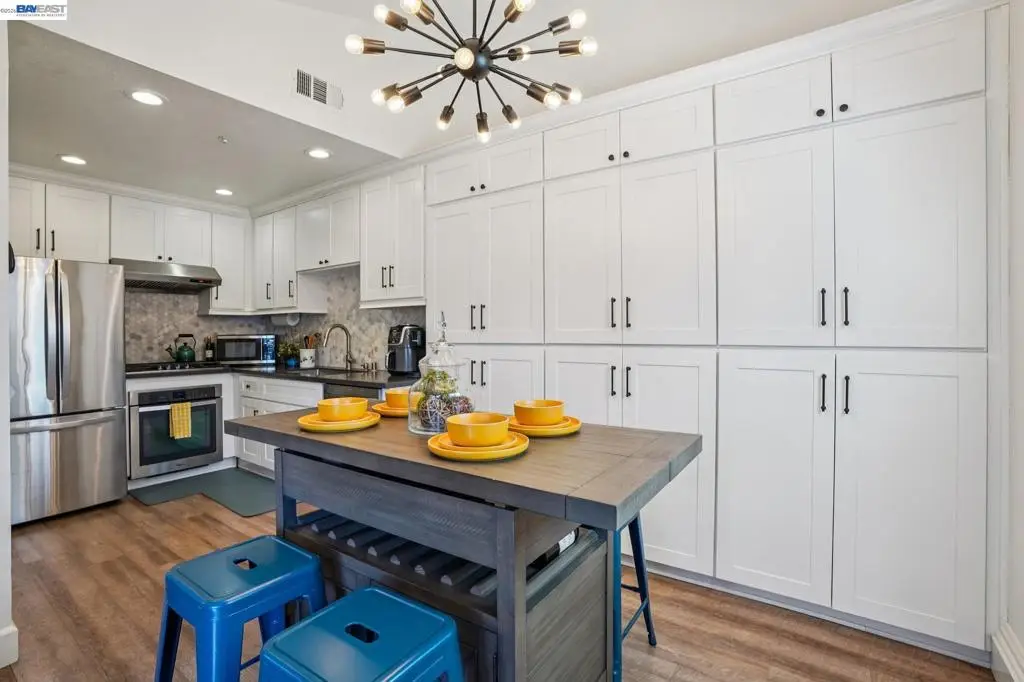 1255 N Los Robles Ave #9, Pasadena, CA 91104 - #1