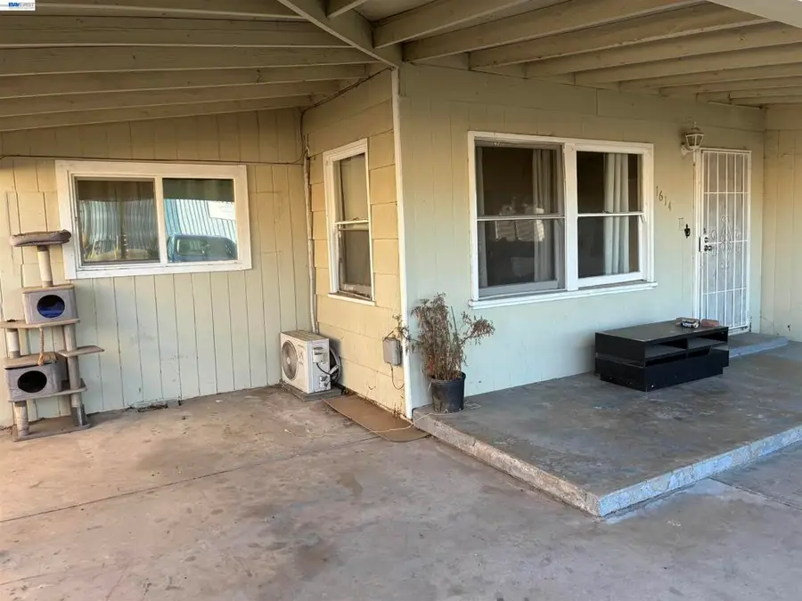 1614 Mono Dr., Modesto, CA 95354 - #2